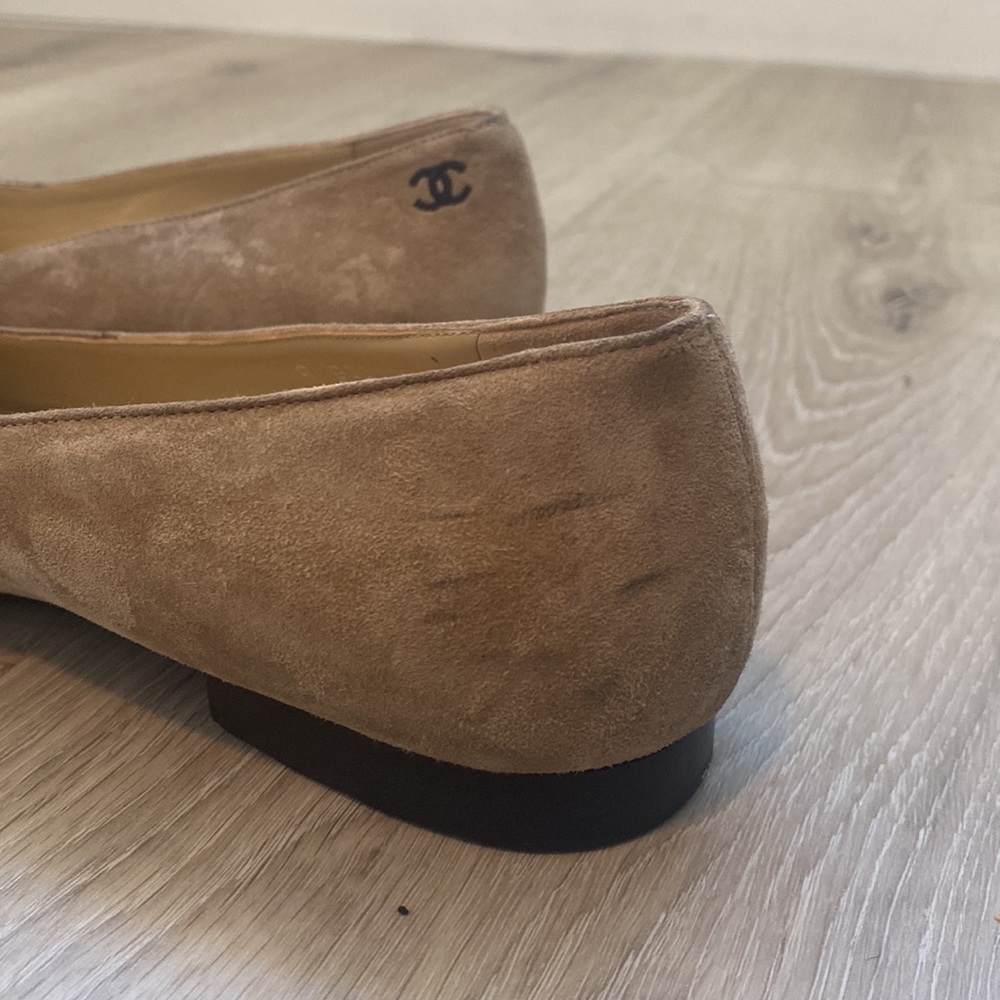 CHANEL Tan and Black Women's Shoes - Picture 11 of 16